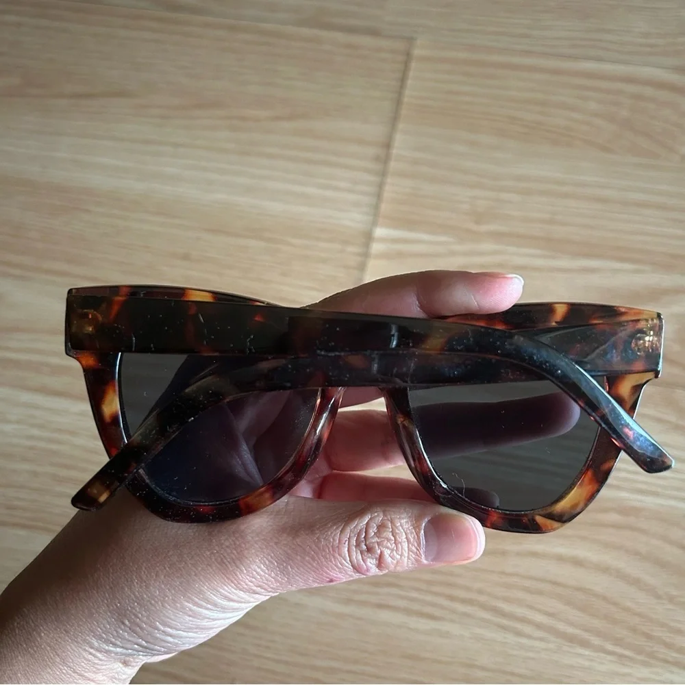 Dark Brown Cat Eyes Sunglasses